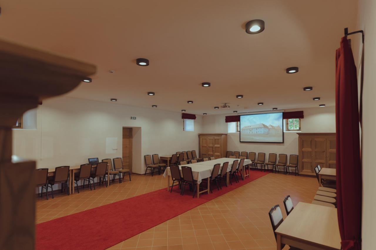 Brigaderos Hotel Brigadir Borsi Luaran gambar