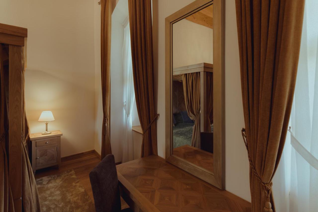 Brigaderos Hotel Brigadir Borsi Luaran gambar