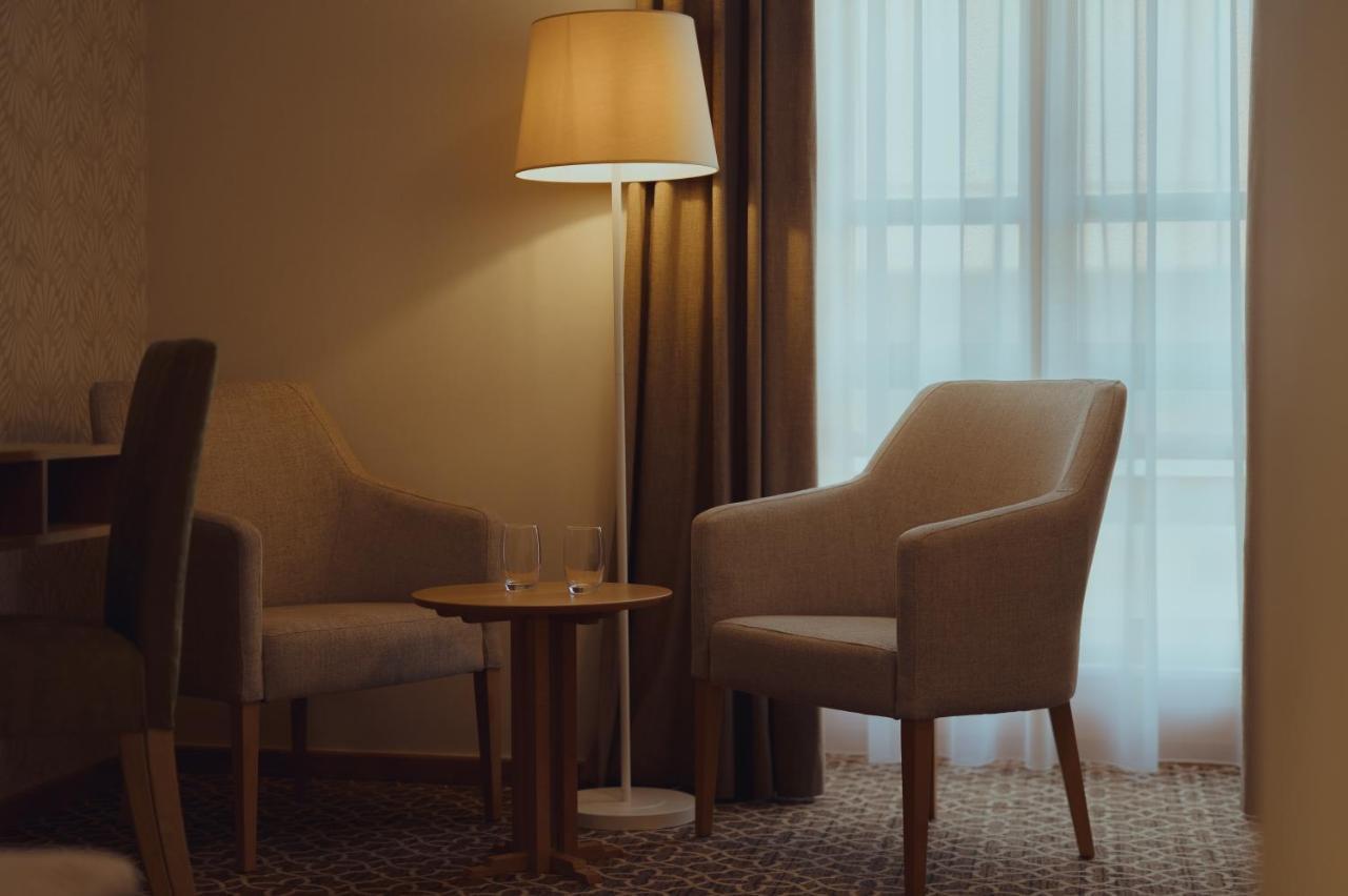 Brigaderos Hotel Brigadir Borsi Luaran gambar